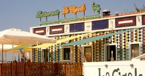 Restaurant La Cigale on the beach in Portugal