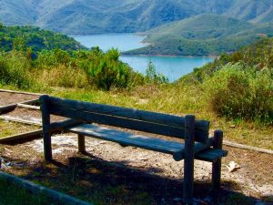 arade dam algarve countryside