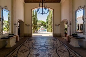 Pine Cliffs residence entrance